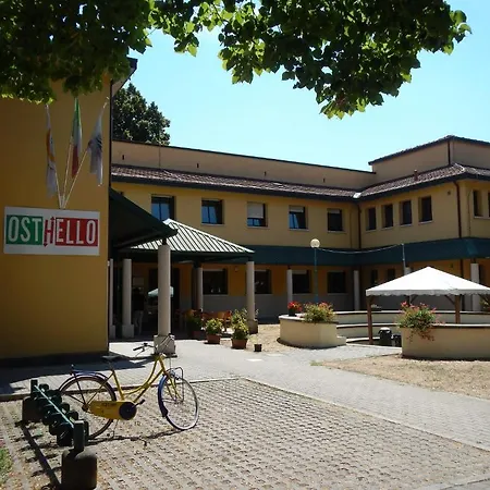 Ostello Due Torri San Sisto فندق بولونيا