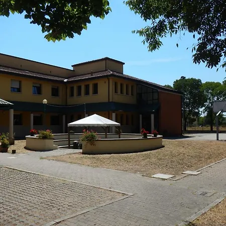 فندق Ostello Due Torri San Sisto 3*