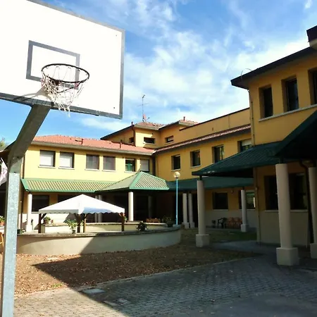 Hotel Ostello Due Torri San Sisto 3*