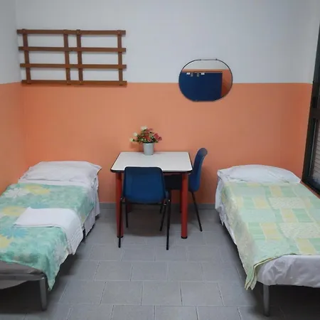 Hotel Ostello Due Torri San Sisto 3*